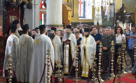 Με ευλάβεια προσκύνησε ο λαός του Μεσολογγίου, τα λείψανα της Αγίας Αικατερίνης, παρουσία του Αρχιεπισκόπου Σινά Δαμιανού (ΦΩΤΟ)